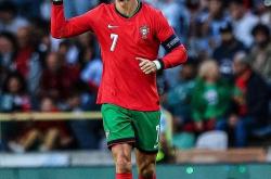 开云APP-C罗在巴黎的比赛中宣布退役