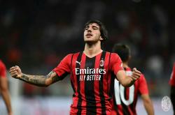 开云体育官方网站-AC米兰新援表现出色，球队雄心勃勃