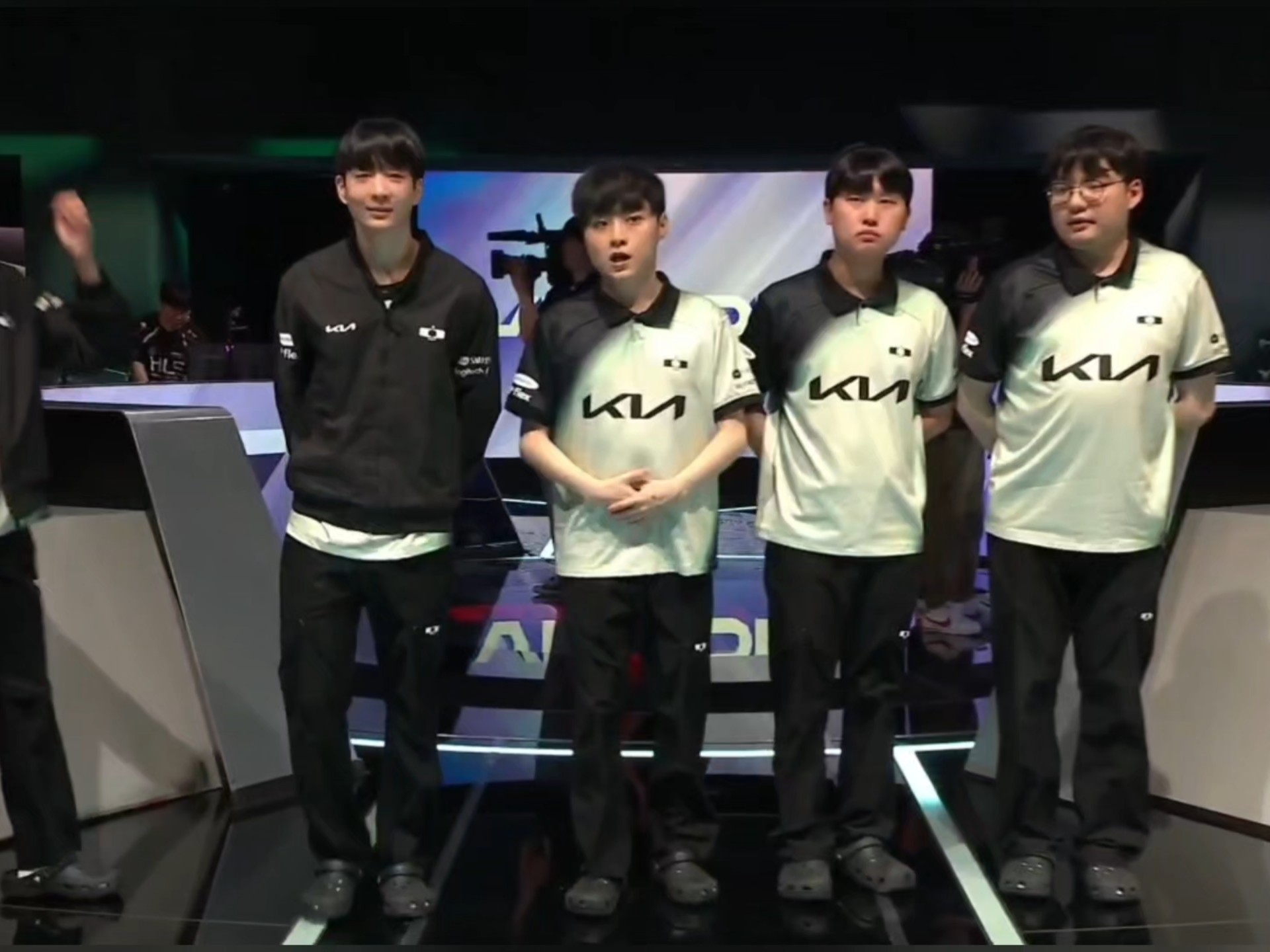 DK轻取T1，Clid团战一打五全球总决赛3:0（伦敦）