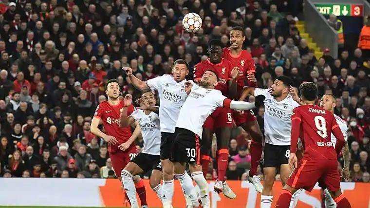 利物浦主力球员集体复出,球队整体士气高涨 利物浦主力球员集体复出,球队整体士气高涨