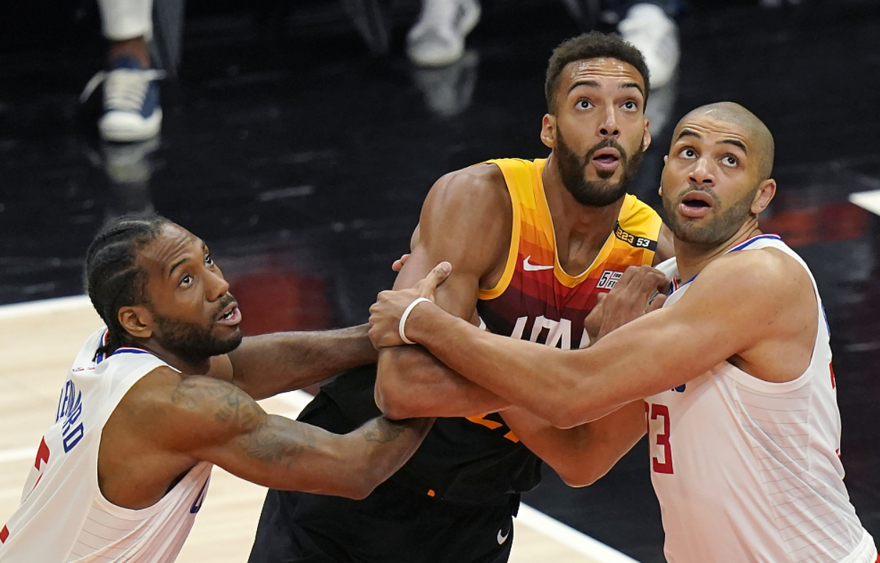 包含快船完胜奇才，戈贝尔送出助攻的词条