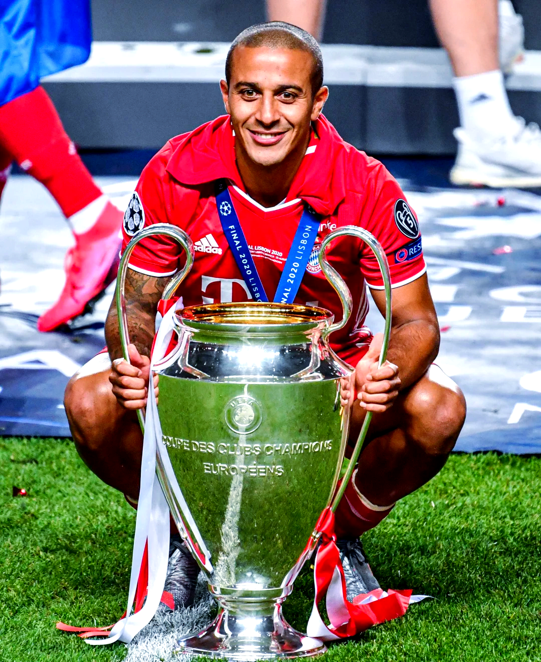 德国绝杀拜仁,蒂亚戈高光表现的简单介绍 德国绝杀拜仁,蒂亚戈高光表现的简单介绍